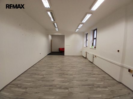 Pronájem kanceláře, 49 m²