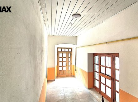 Pronájem obchodní prostory, 70 m²