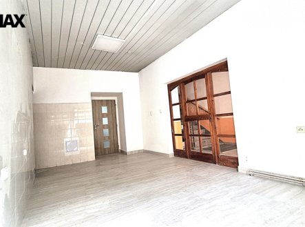 Pronájem obchodní prostory, 70 m²