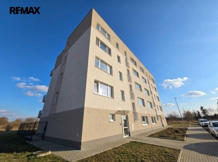 Pronájem bytu, 1+kk, 1 668 m²
