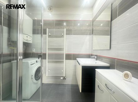 Pronájem bytu, 2+kk, 47 m²
