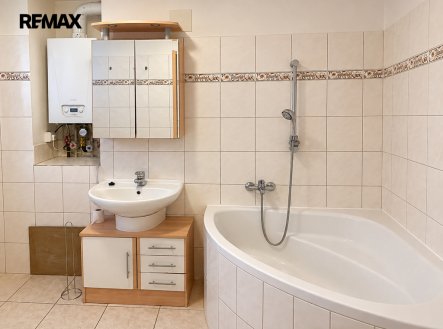 Pronájem bytu, 3+kk, 70 m²