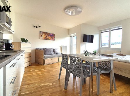 Prodej bytu, 1+kk, 87 m²