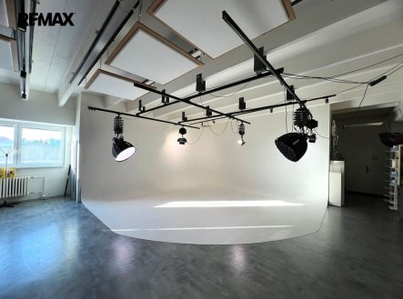 Pronájem jiné komerční nemovitosti, 150 m²
