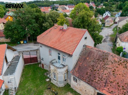 pozemek-blevice-dron-10.jpg | Prodej - dům/vila, 300 m²