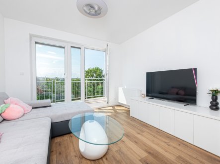Pronájem bytu, 3+kk, 81 m²