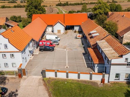 Pronájem skladu, 407 m²