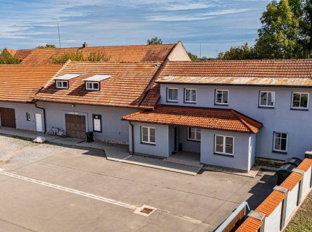 Pronájem skladu, 407 m²