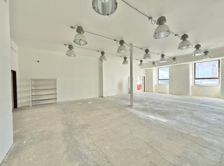 Pronájem skladu, 365 m²