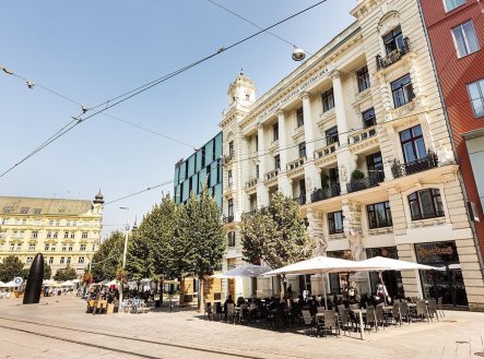 Pronájem kanceláře, 580 m²