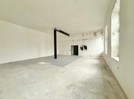 Pronájem obchodní prostory, 500 m²