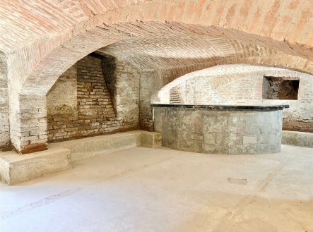 Pronájem obchodní prostory, 145 m²