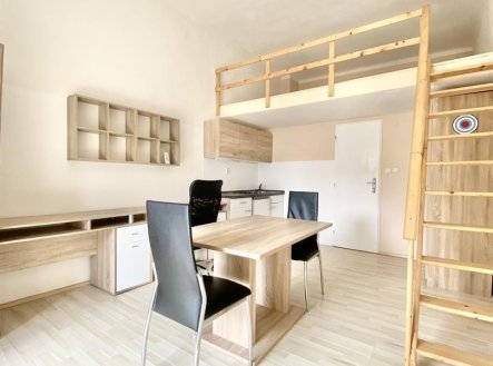 Pronájem bytu, 1+kk, 22 m²