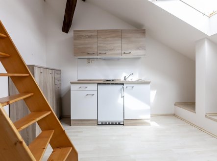 Pronájem bytu, 1+kk, 28 m²