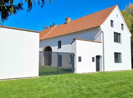 Prodej zemědělského objektu, 4 168 m²