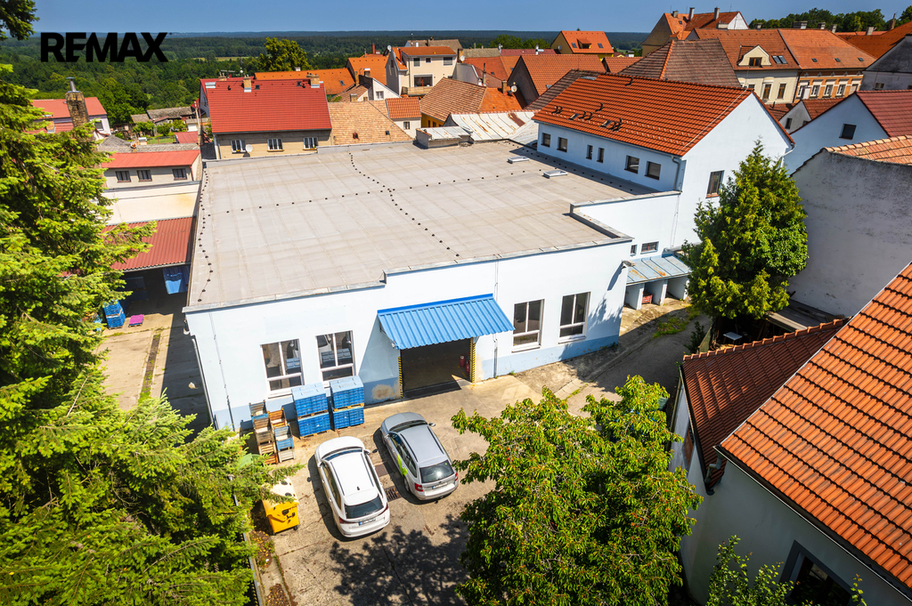 25-06-13-nove-hrady-komercni-prostor-foto-105.jpg