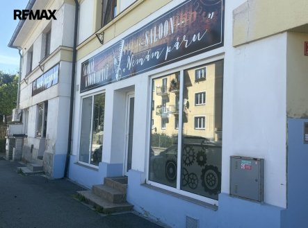 Pronájem obchodní prostory, 74 m²