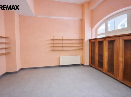 Prodej obchodní prostory, 241 m²