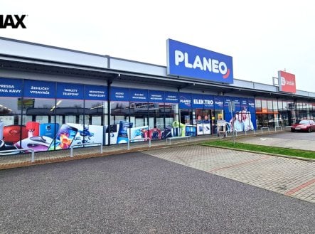 Pronájem obchodní prostory, 795 m²