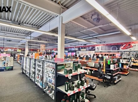 Pronájem obchodní prostory, 795 m²