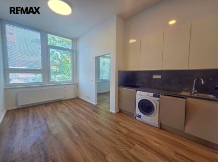 Pronájem bytu, 2+kk, 46 m²