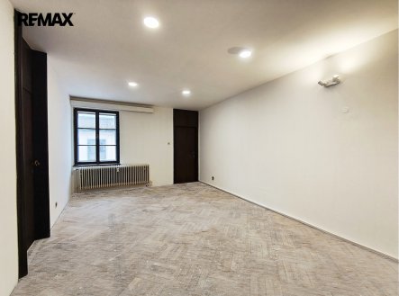 Pronájem kanceláře, 29 m²