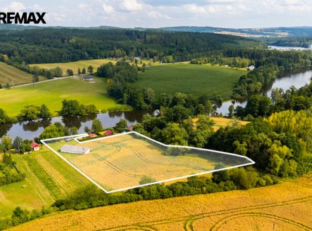 Prodej pozemku pro bydlení, 7 737 m²