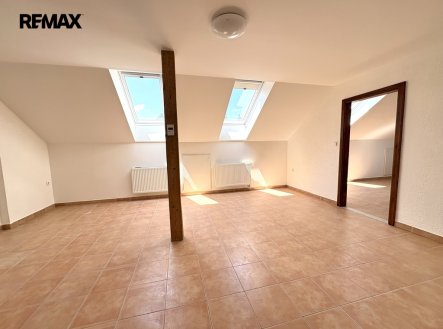 Pronájem bytu, 3+kk, 91 m²