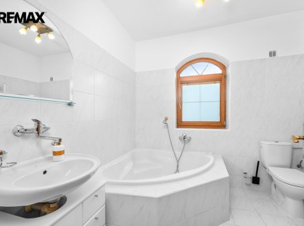 Pronájem domu/vily, 280 m²