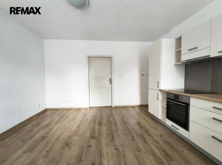 Pronájem bytu, 3+kk, 58 m²