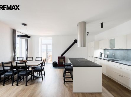 Pronájem bytu, 3+kk, 110 m²