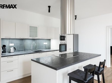 Pronájem bytu, 3+kk, 110 m²