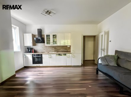 Pronájem bytu, 2+kk, 52 m²