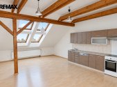 Pronájem bytu, 3+kk, 80 m²