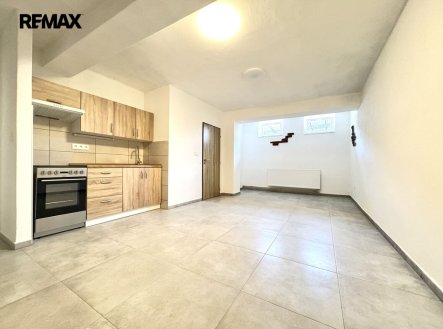 Pronájem bytu, 2+kk, 46 m²