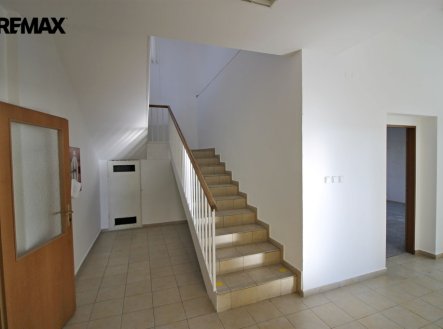 Prodej výrobní prostory, 2 700 m²