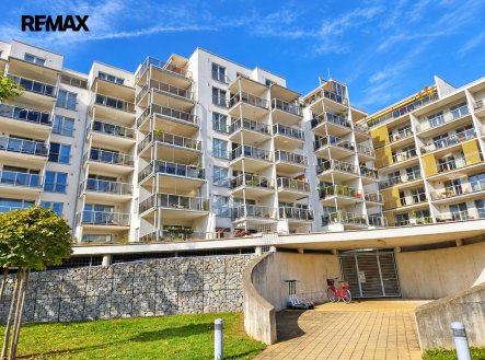 Pronájem bytu, 3+kk, 107 m²