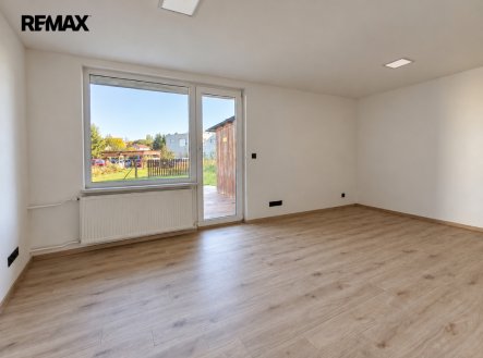 Pronájem bytu, 3+kk, 62 m²