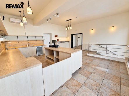 Prodej obchodní prostory, 120 m²