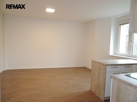 Pronájem bytu, 2+kk, 38 m²