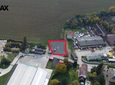 Pronájem pozemku pro komerční výstavbu, 1 100 m²