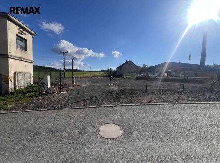 Pronájem pozemku pro komerční výstavbu, 1 100 m²