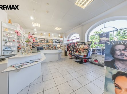 Pronájem obchodní prostory, 42 m²