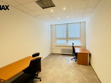 Pronájem kanceláře, 100 m²