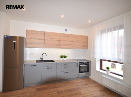 Pronájem bytu, 2+kk, 74 m²