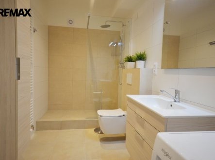 Pronájem bytu, 2+kk, 74 m²