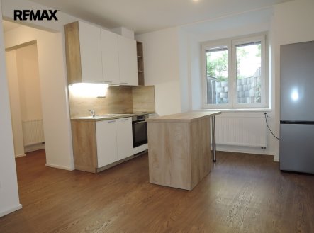 Pronájem bytu, 2+kk, 38 m²