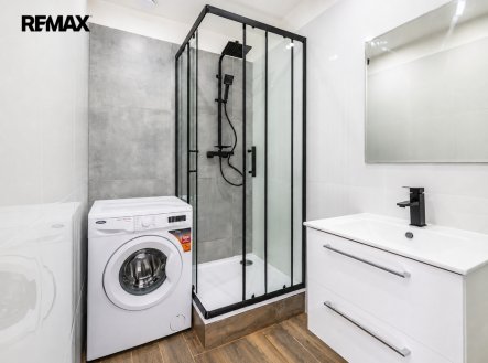 Pronájem bytu, 3+kk, 42 m²