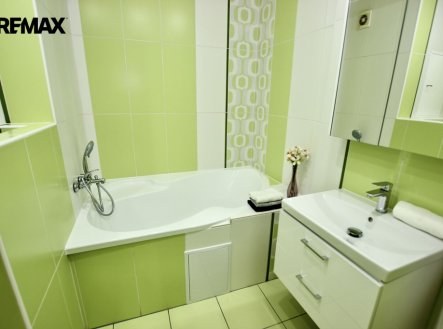 Pronájem bytu, 3+kk, 70 m²