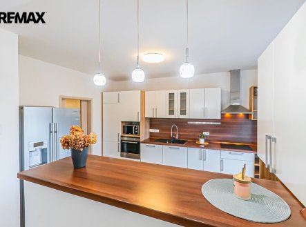 Pronájem bytu, 3+kk, 88 m²